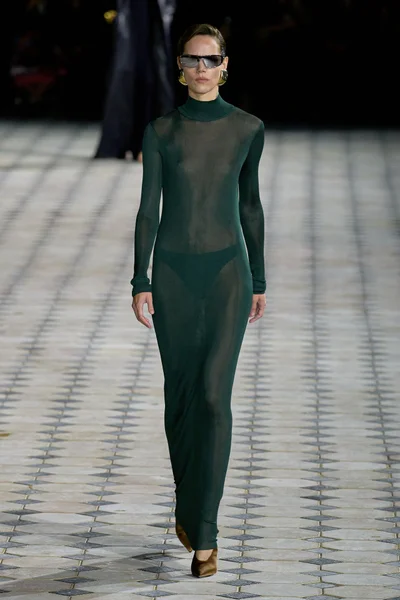 Look 5